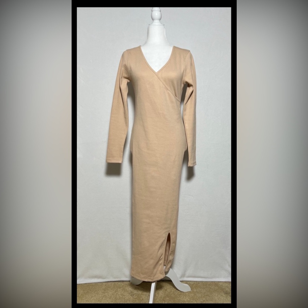 ••NWOT•• NASTY GAL Tan Long Sleeve Ribbed Bodycon Maxi Dress - size 8